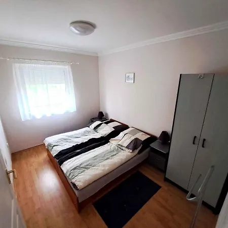 Apartment In Borgata - Nordtransdanubien 45815