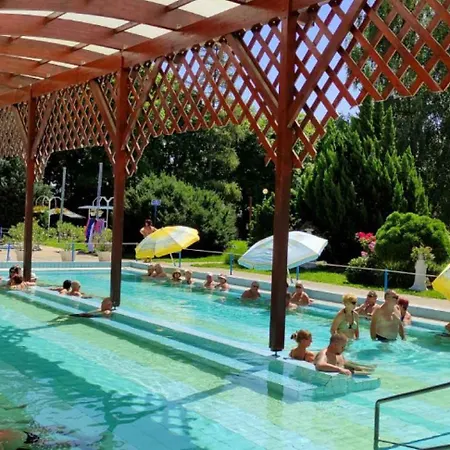 Διαμέρισμα In Borgata - Nordtransdanubien 45815 Mesteri